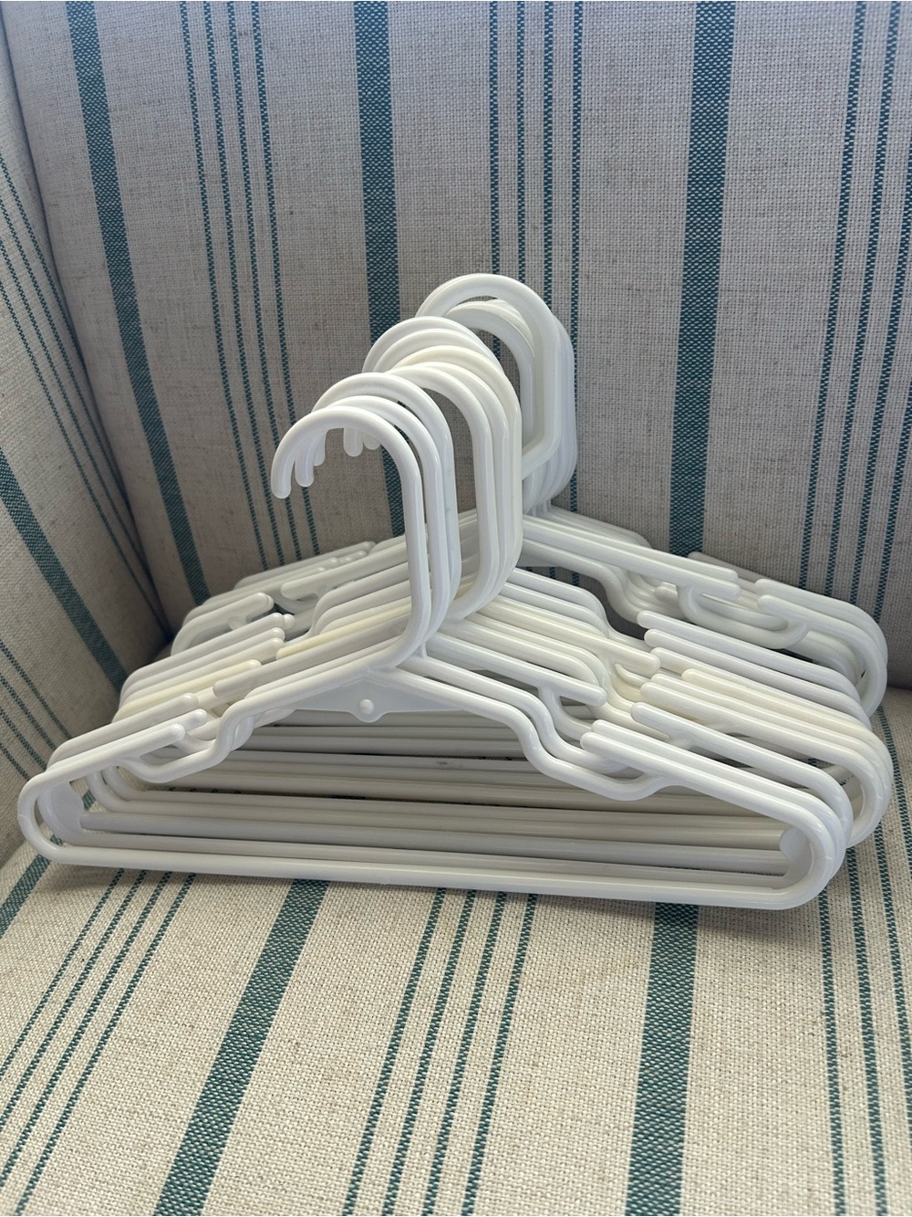 White Plastic Clothes Hangers – Toddler/Child
